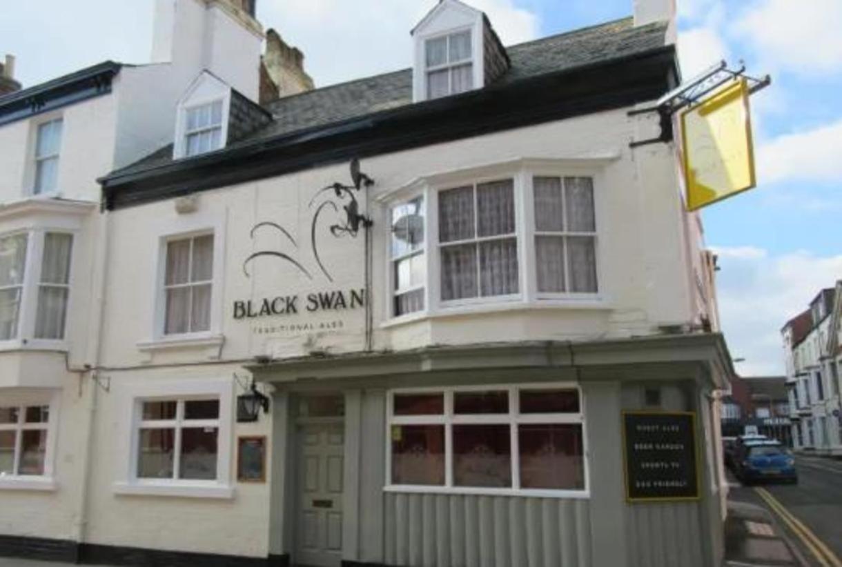 The Black Swan Hotel スカーバラ エクステリア 写真